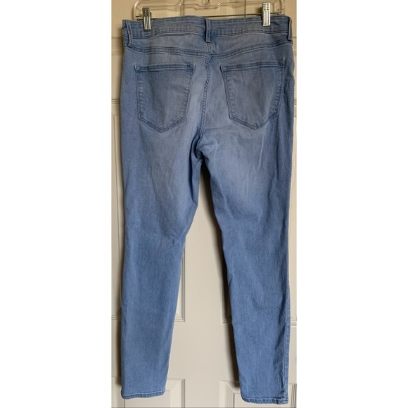 Old Navy Rockstar Mid Rise Women’s Jeans Size 12 - Picture 2 of 4